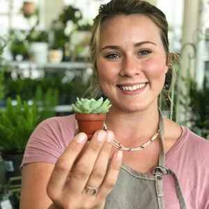 Meet your Posher, Hana